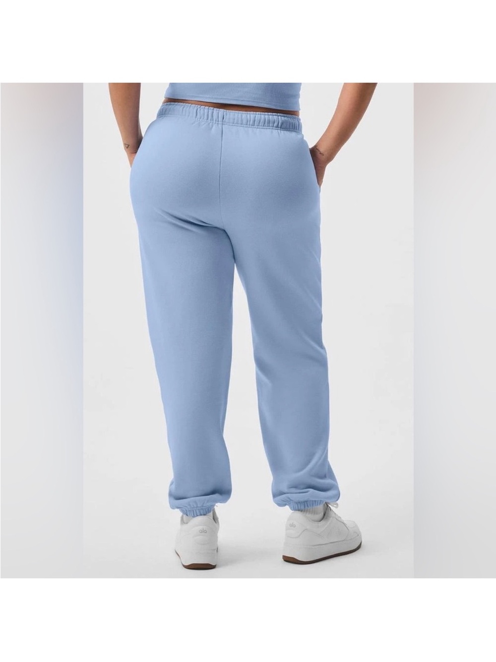 ALO Accolade Sweatpant - Seashell Blue - Small - Picture 3 of 8